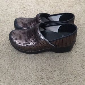 Dansko nursing clogs